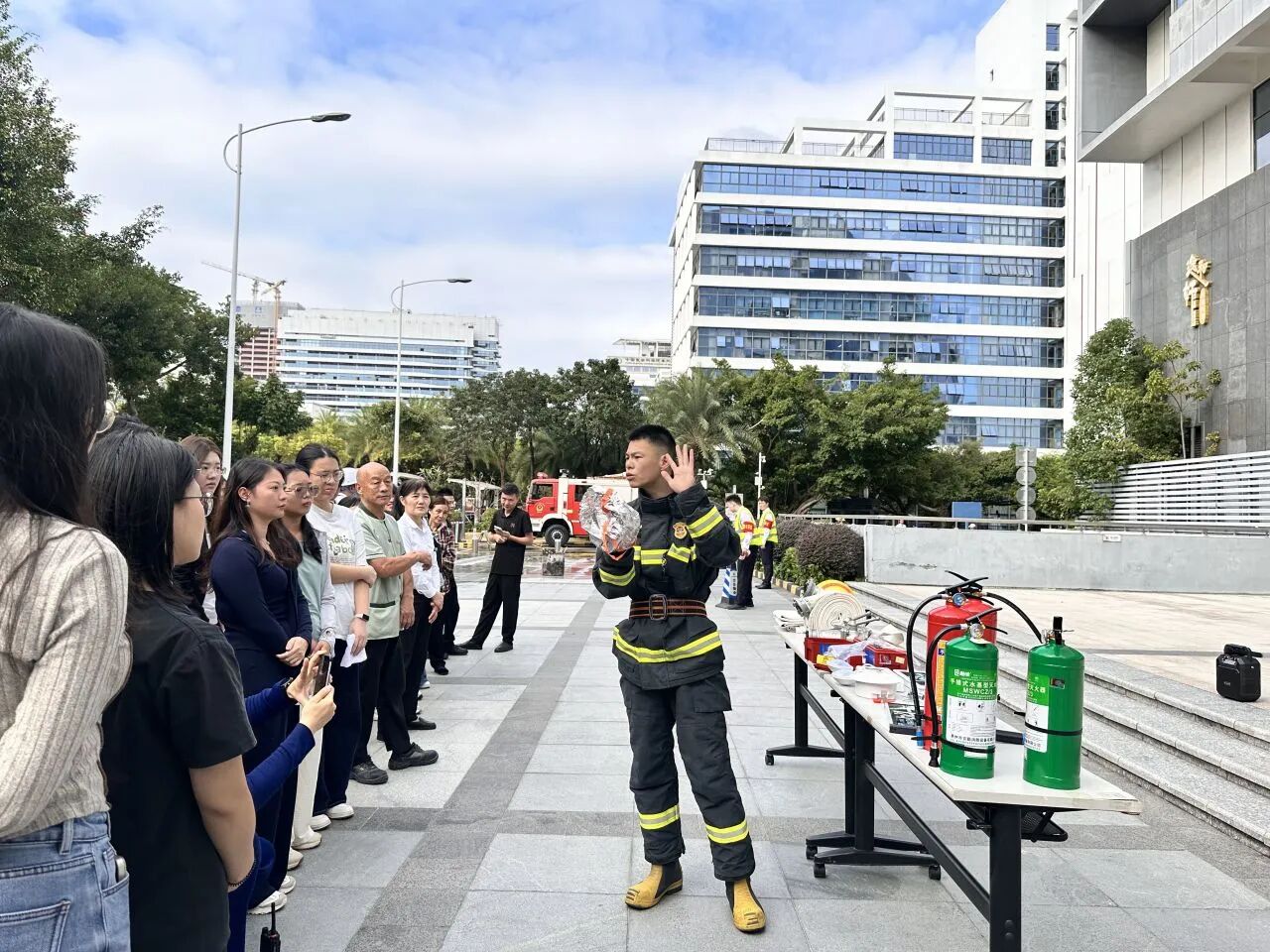 全民消防，生命至上——402永利集团官网2025年消防月消防演习成功举办